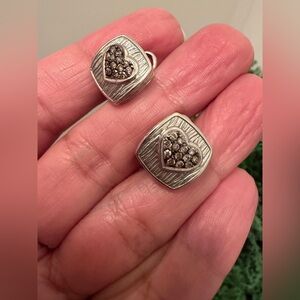 Ariva fine jewelry sterling Silver diamonds Heart Stud Earrings
